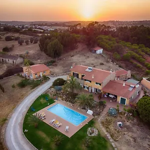https://villa-lucy.hotelaalgarve.com