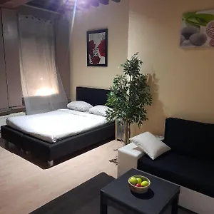 Cute,cosy,comfortable Studio In The Heart Of Appartamento Anversa