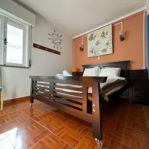 Lagos Central Hostel Appartamento Lagos